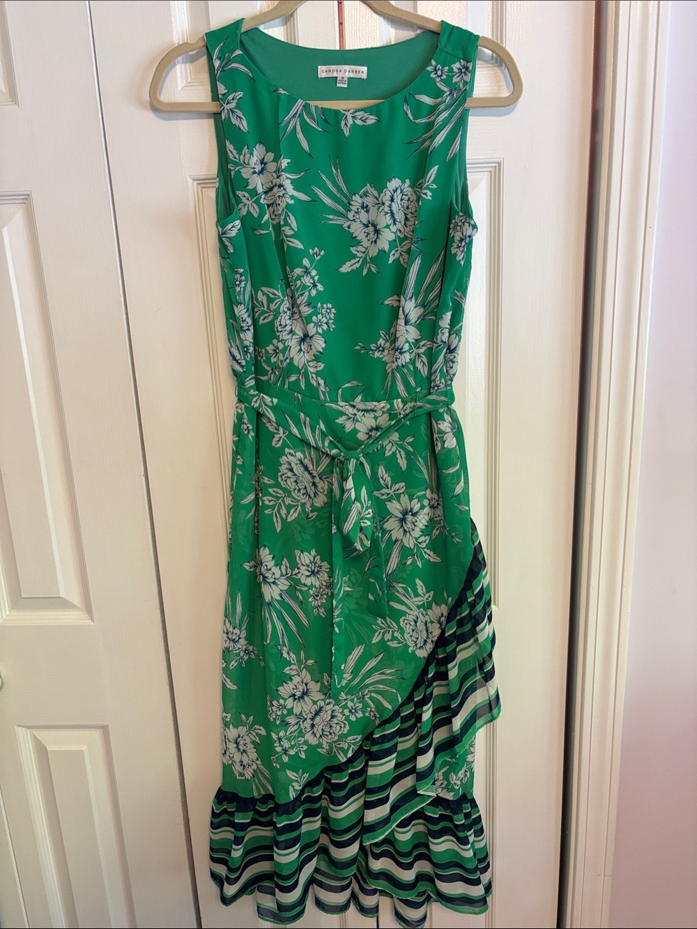 Sandra Darren Green Floral Sleeveless Midi Dress with Striped Ruffle